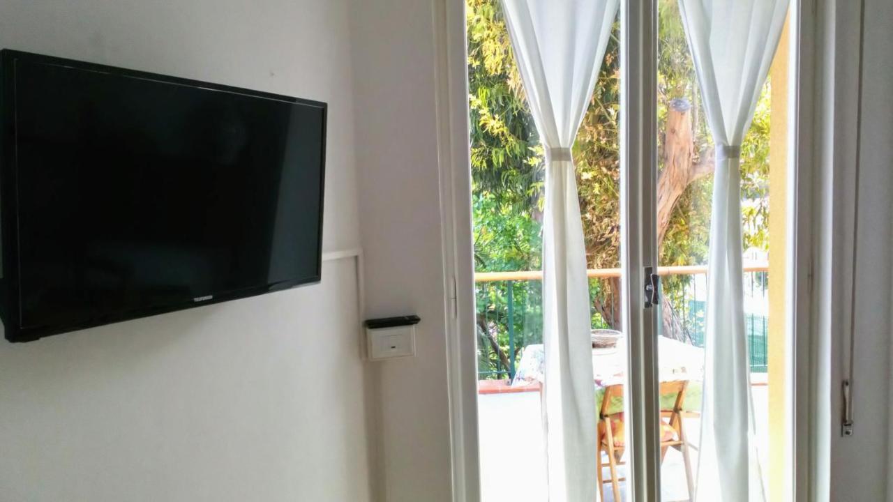 Апартаменты Casa Di Claude Con Posto Auto Финале Лигуре Экстерьер фото